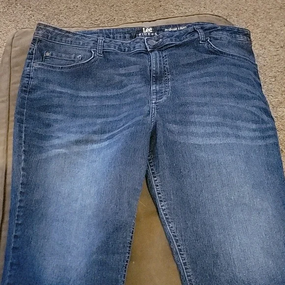 Lee Riders Capris - Picture 4 of 4